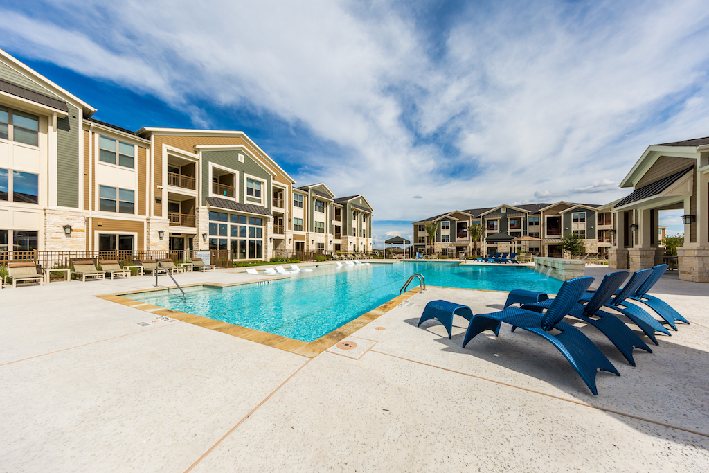 Ariza Plum Creek Apartments