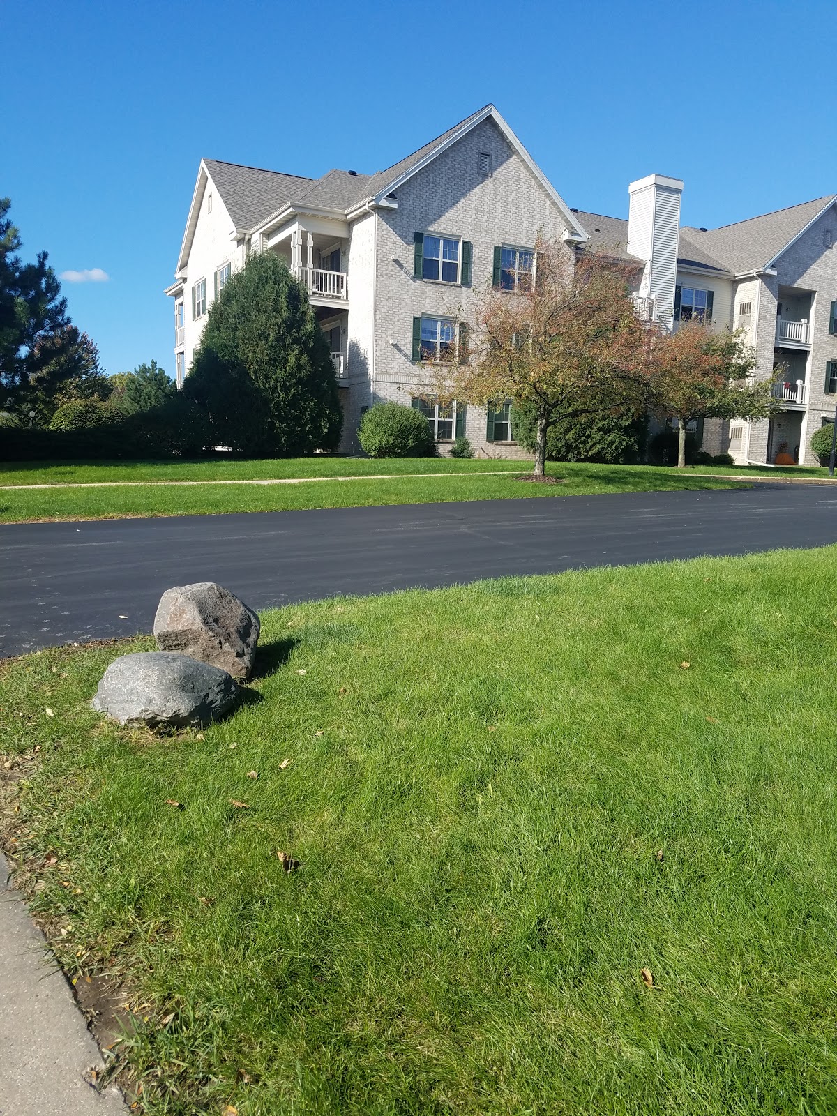 Deer Creek Apartments Madison Apartment Reviews And Ratings Ratemyapartments